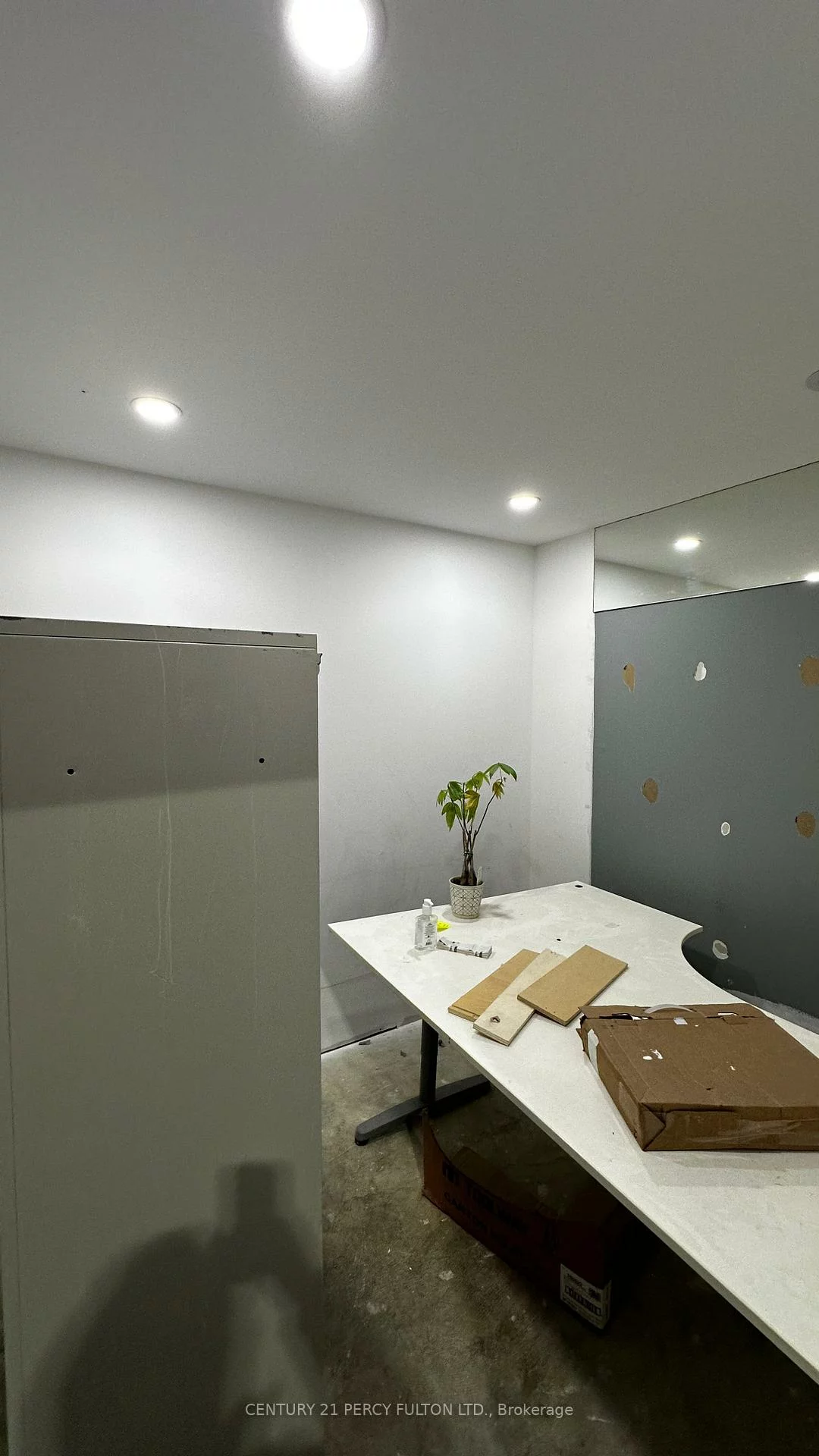 2074, Steeles, Southgate, Brampton