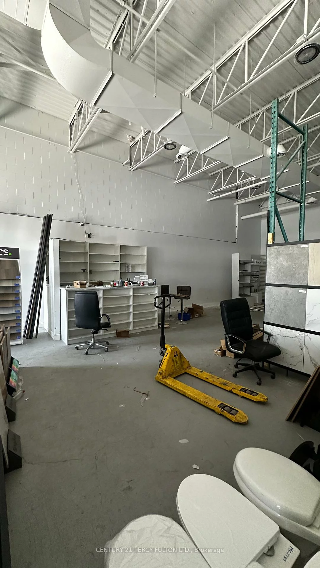 2074, Steeles, Southgate, Brampton