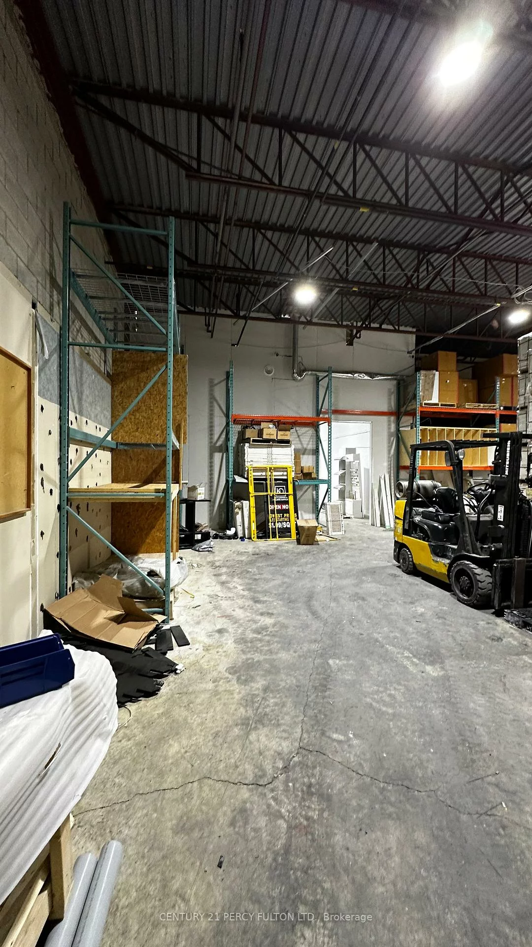 2074, Steeles, Southgate, Brampton