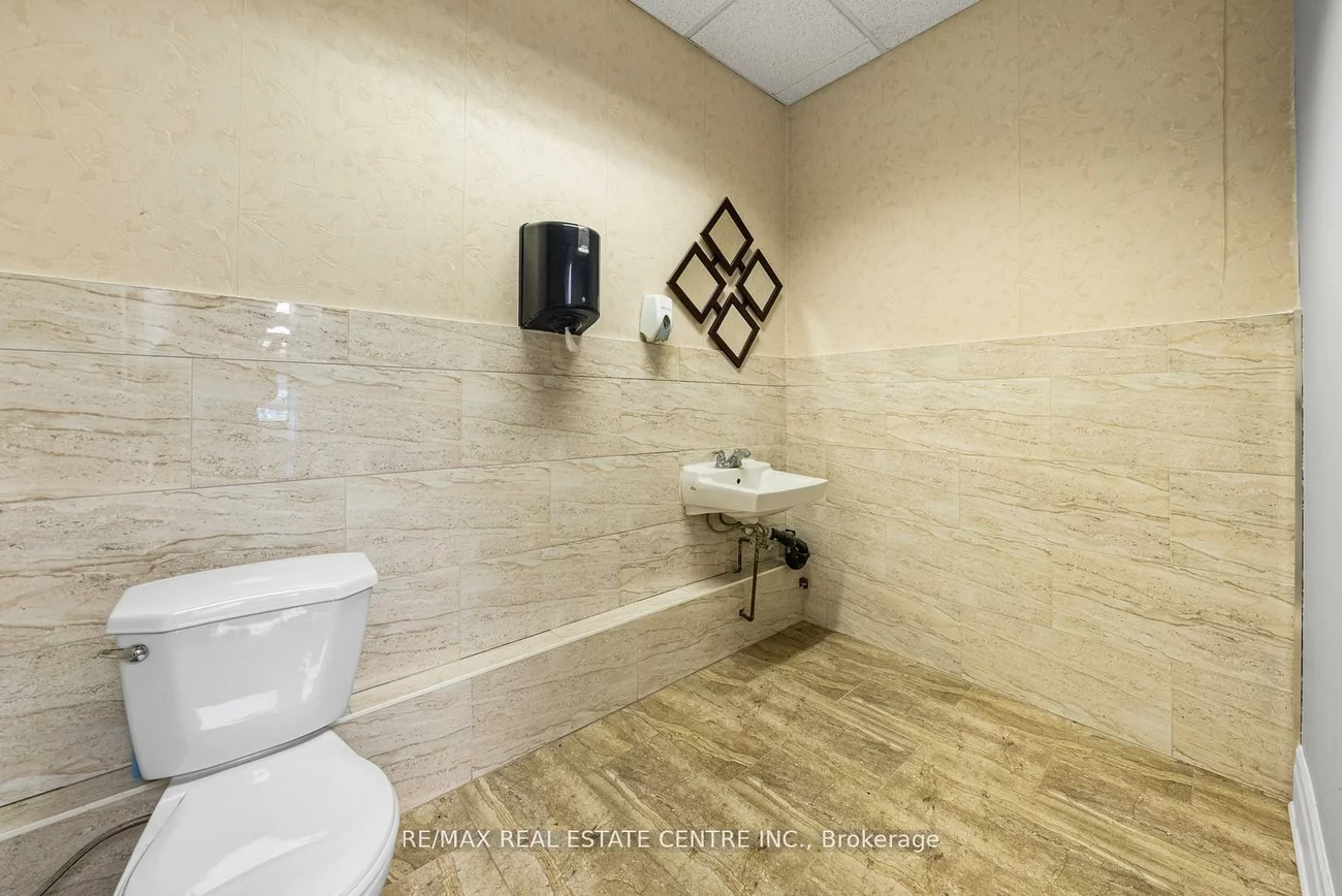 341, Parkhurst, Parkway Belt Industrial Area, Brampton