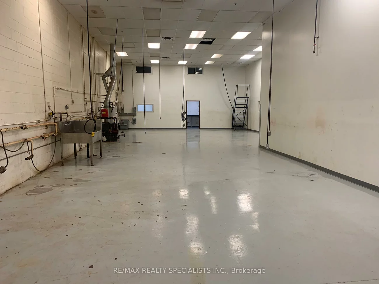 22, Melanie, Steeles Industrial, Brampton