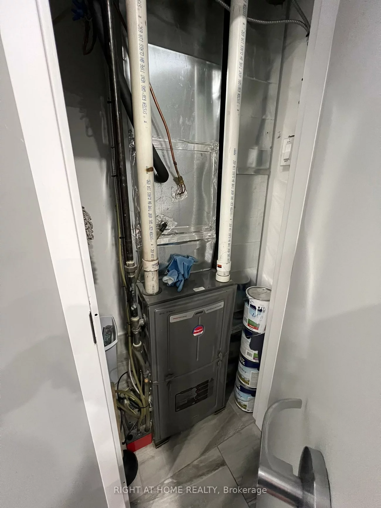 21, Kenview, Parkway Belt Industrial Area, Brampton