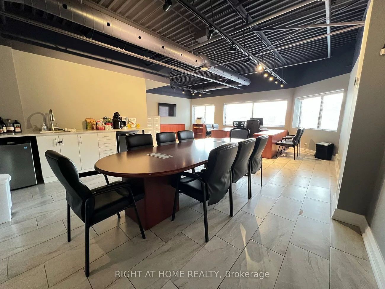 21, Kenview, Parkway Belt Industrial Area, Brampton