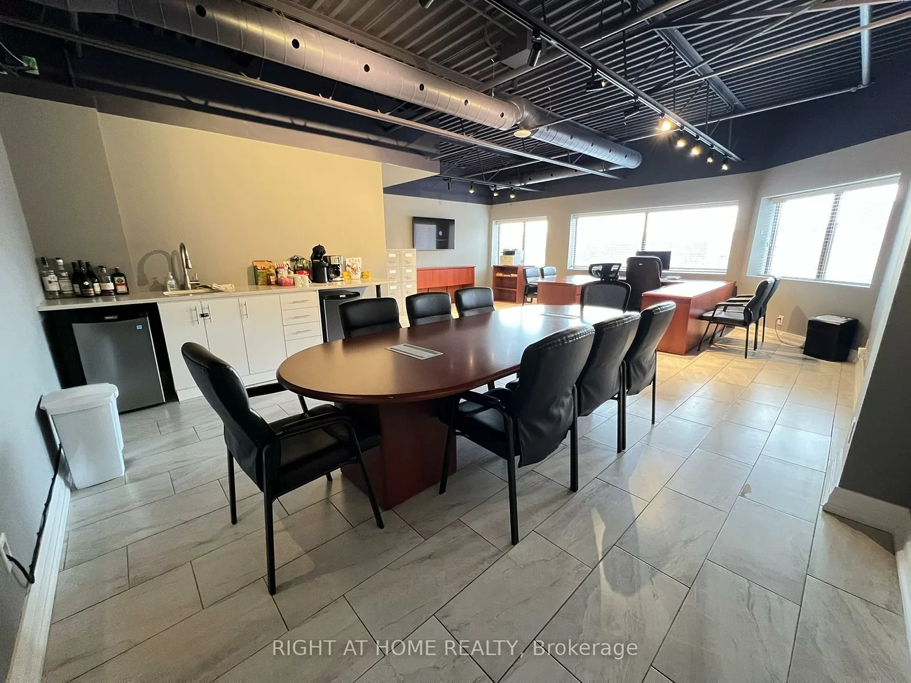 21, Kenview, Parkway Belt Industrial Area, Brampton