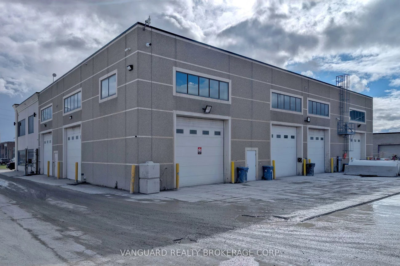 8, Cadetta, Highway 427, Brampton