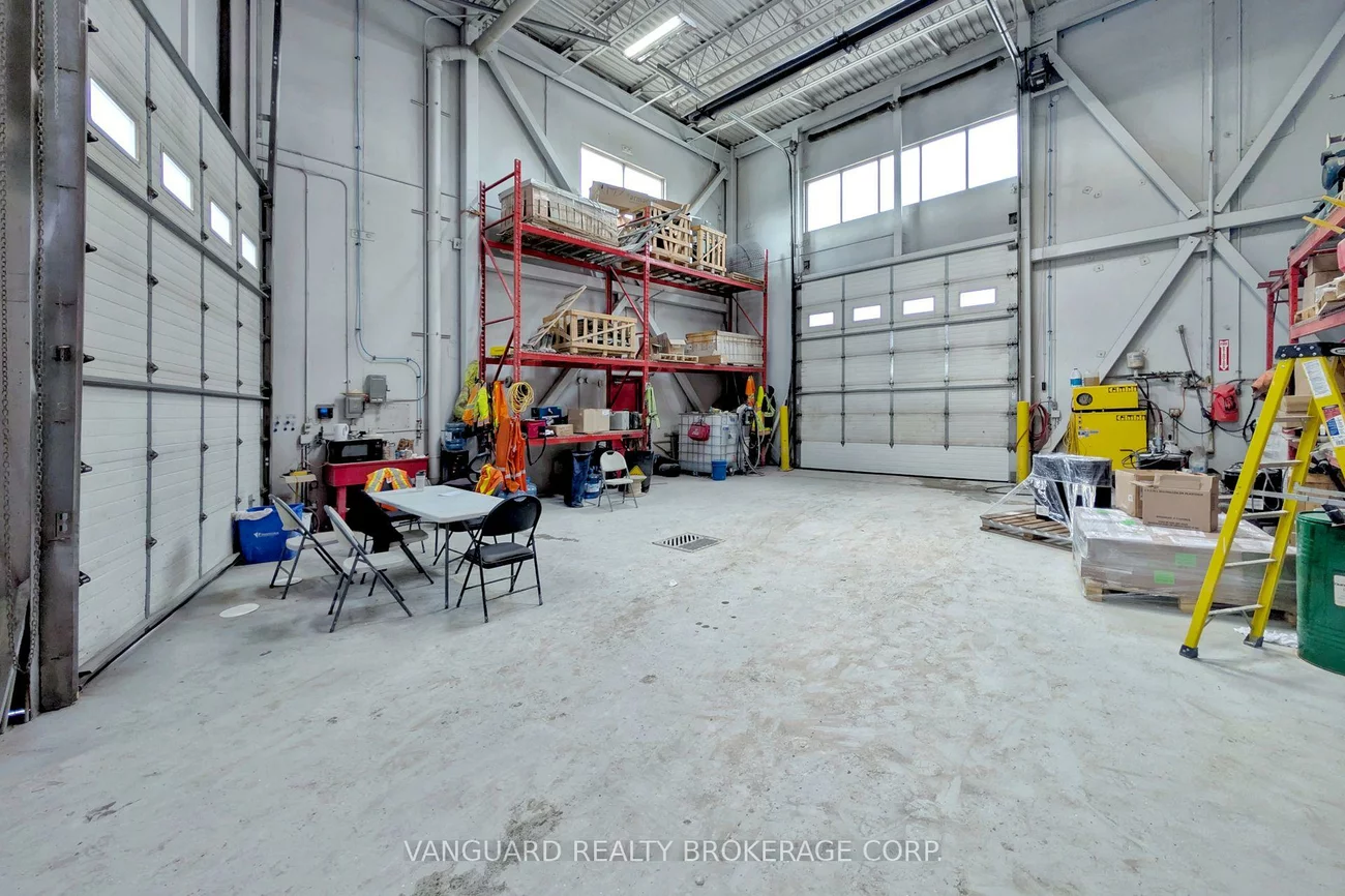 8, Cadetta, Highway 427, Brampton