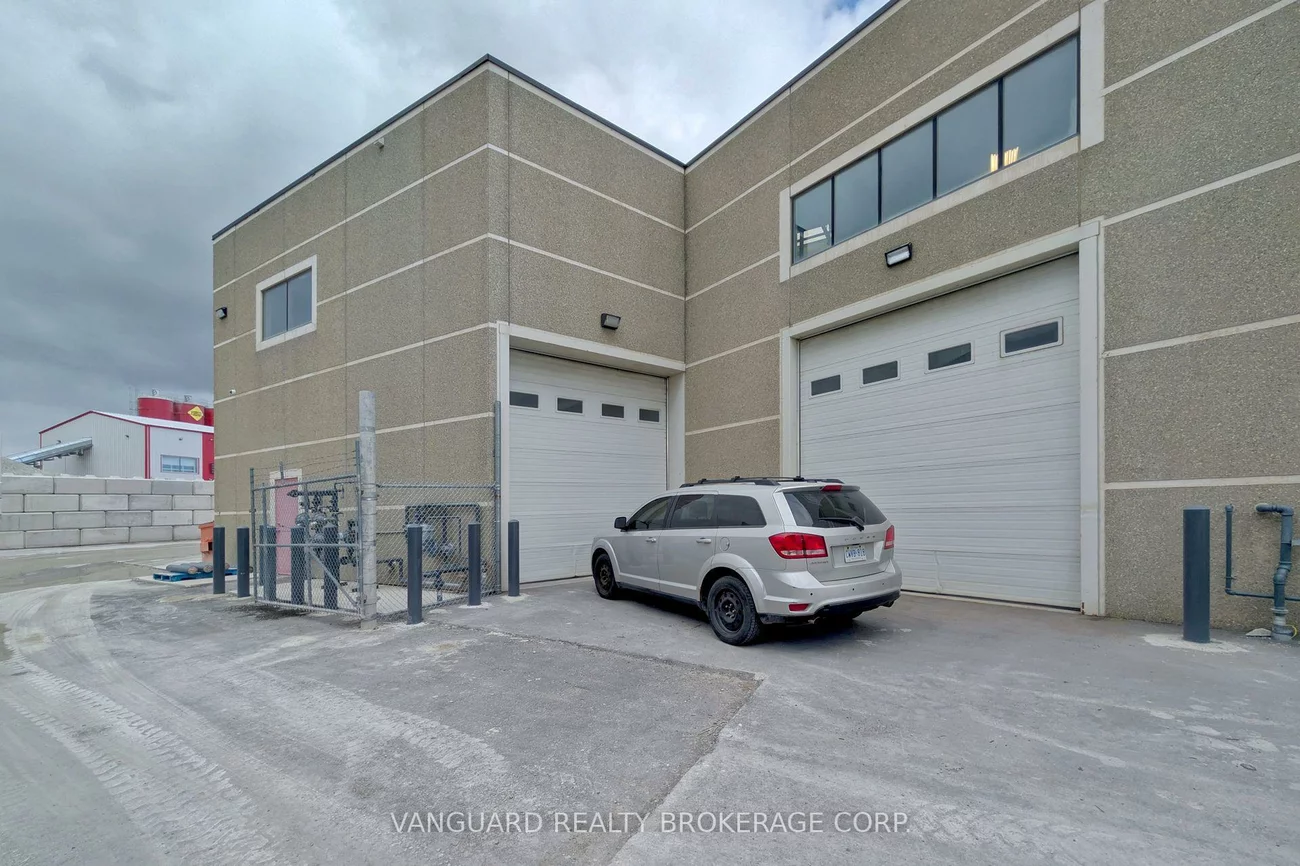 8, Cadetta, Highway 427, Brampton