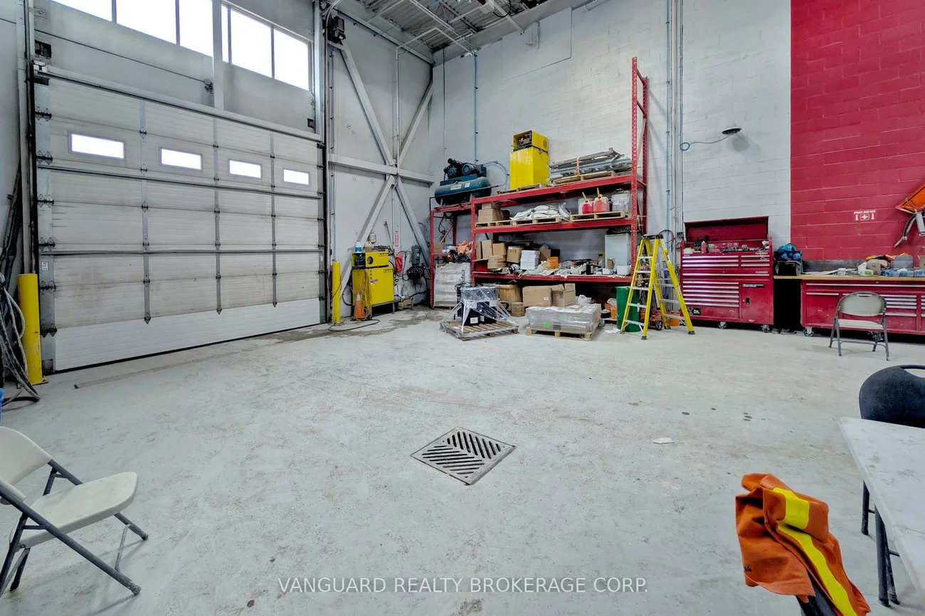 8, Cadetta, Highway 427, Brampton