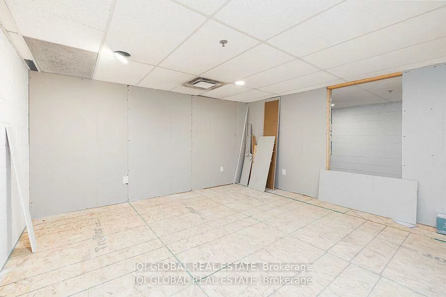 4, Alfred Kuehne, Steeles Industrial, Brampton