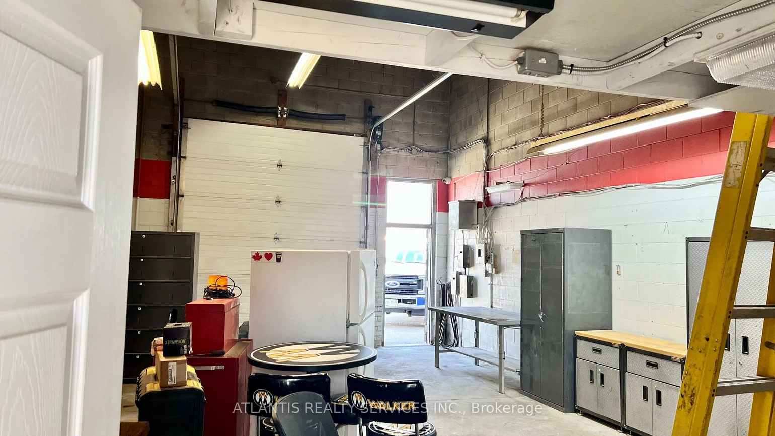 1730, Steeles, Avondale, Brampton