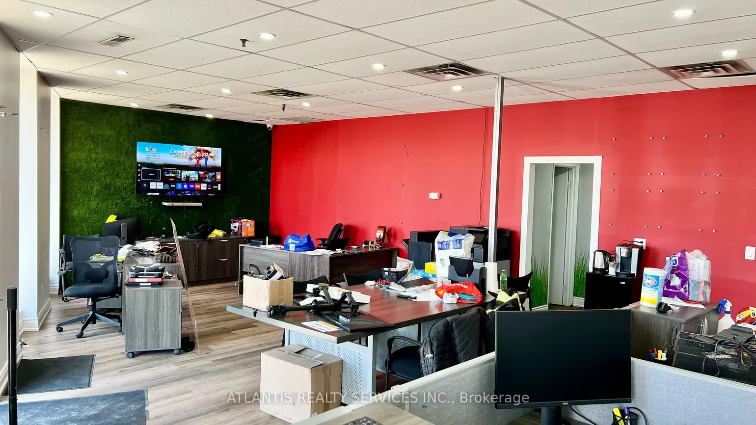 1730, Steeles, Avondale, Brampton