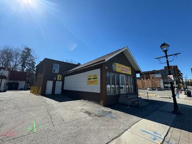 23, George, Downtown Brampton, Brampton