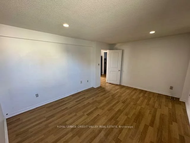 23, George, Downtown Brampton, Brampton