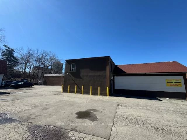 23, George, Downtown Brampton, Brampton