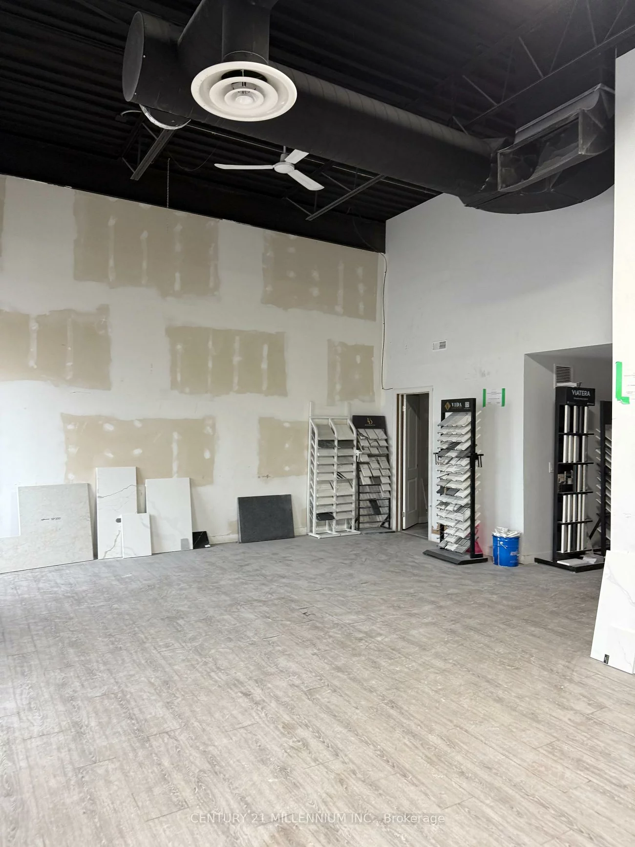 173, Glidden, Brampton East Industrial, Brampton