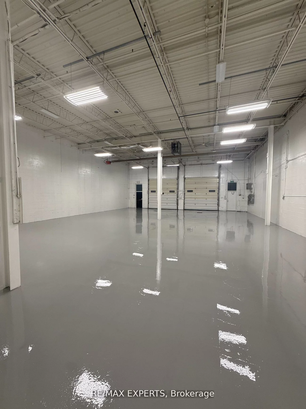 221, Deerhurst, Gore Industrial South, Brampton