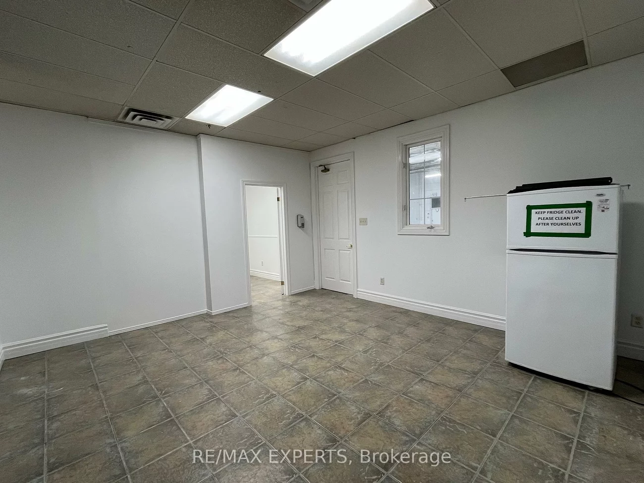 221, Deerhurst, Gore Industrial South, Brampton