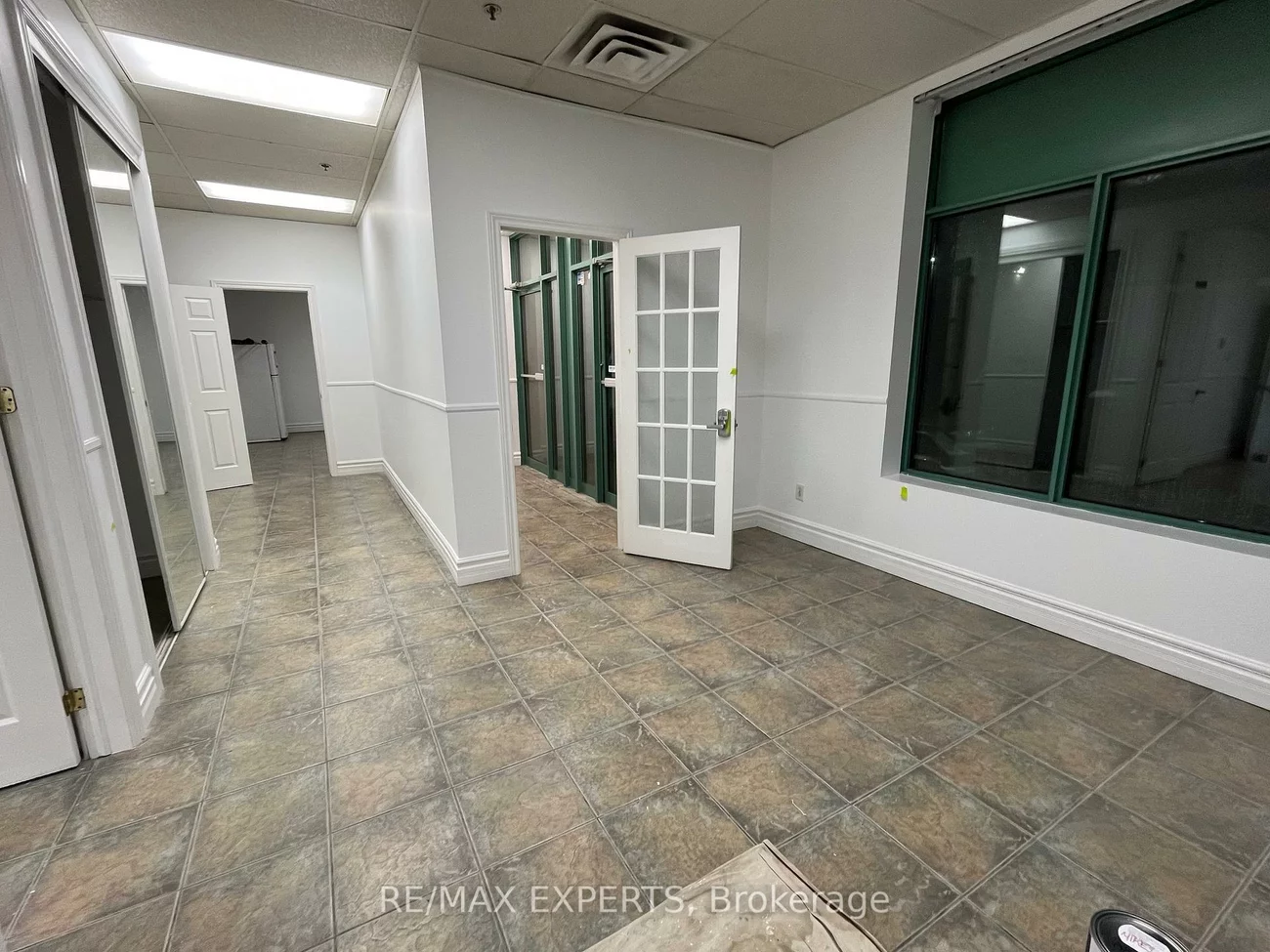 221, Deerhurst, Gore Industrial South, Brampton