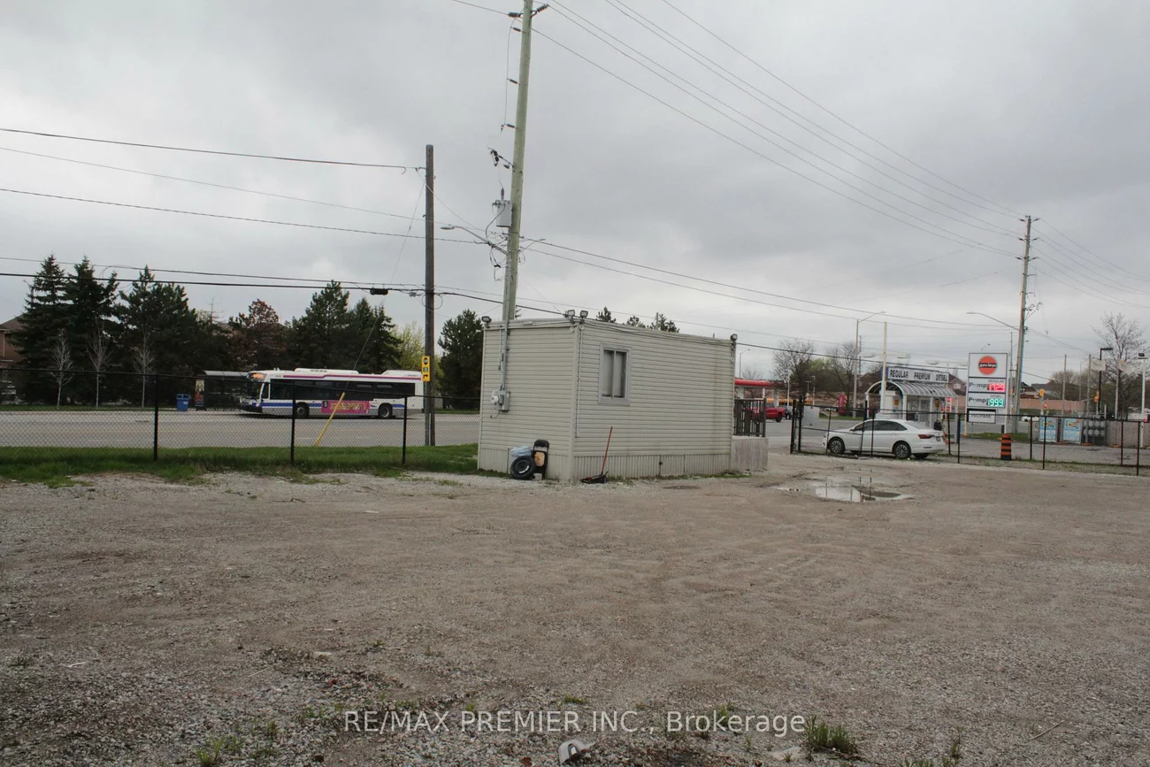 11859, Hurontario, Snelgrove, Brampton