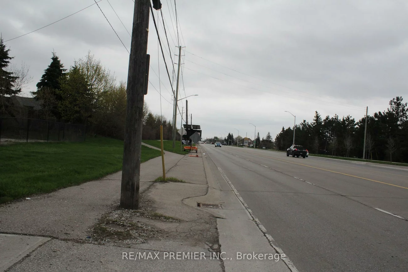11859, Hurontario, Snelgrove, Brampton