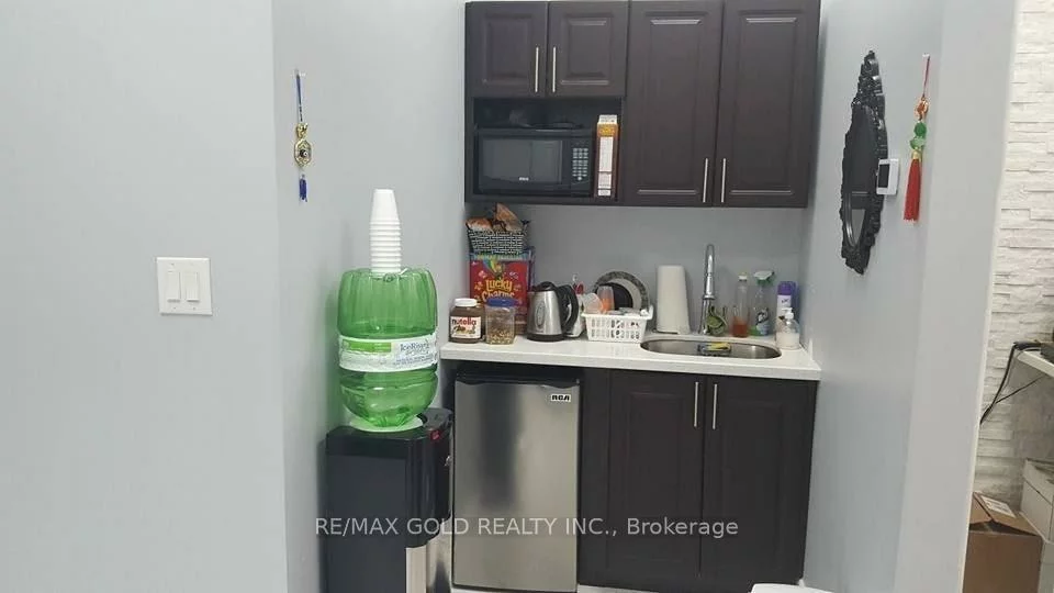20, Maritime Ontario, Airport Road/ Highway 7 Business Centre, Brampton