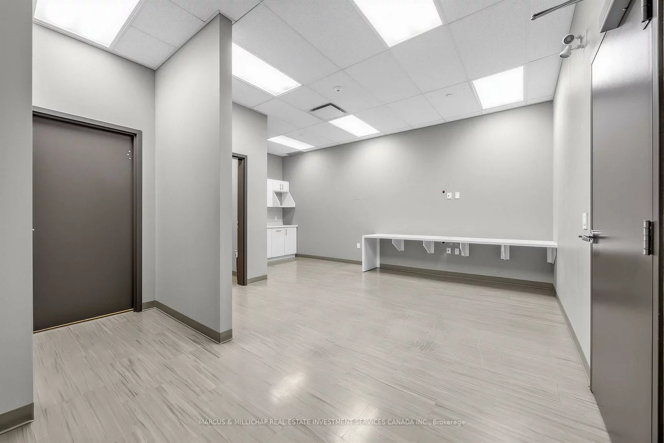 215, Delta park, Airport Road/ Highway 7 Business Centre, Brampton