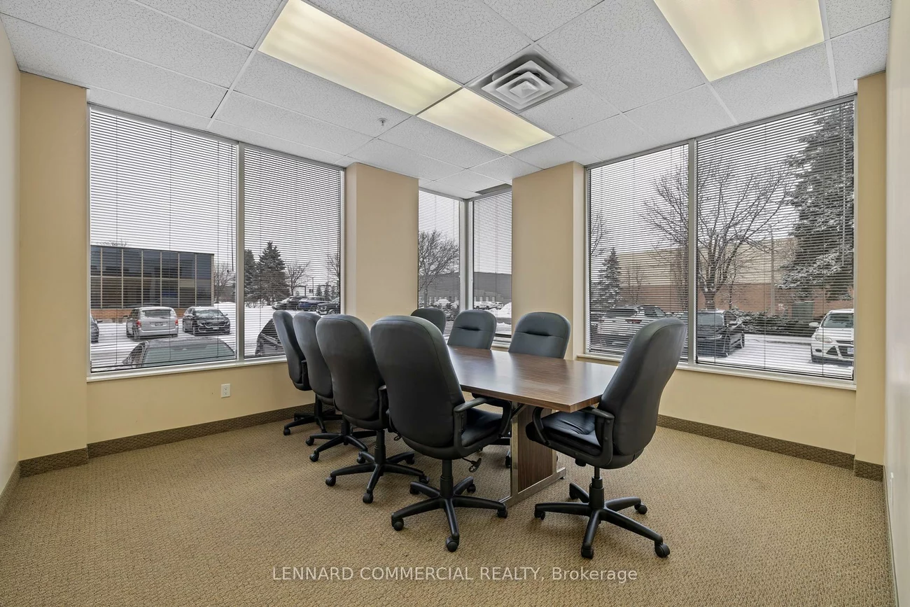 18, Hedgedale, Steeles Industrial, Brampton