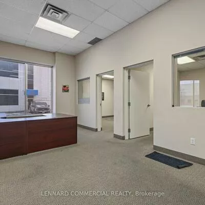 18, Hedgedale, Steeles Industrial, Brampton