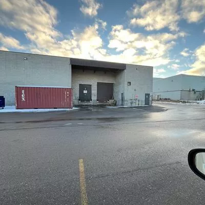 2084, Steeles, Bram West, Brampton