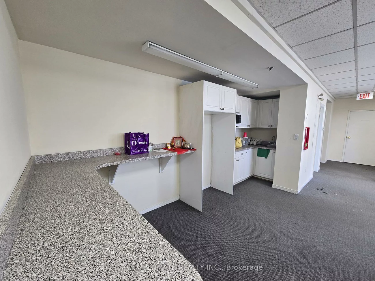 386, Deerhurst, Gore Industrial South, Brampton