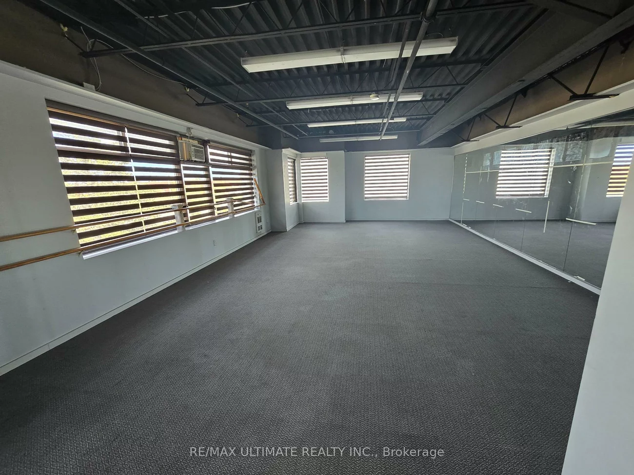 386, Deerhurst, Gore Industrial South, Brampton
