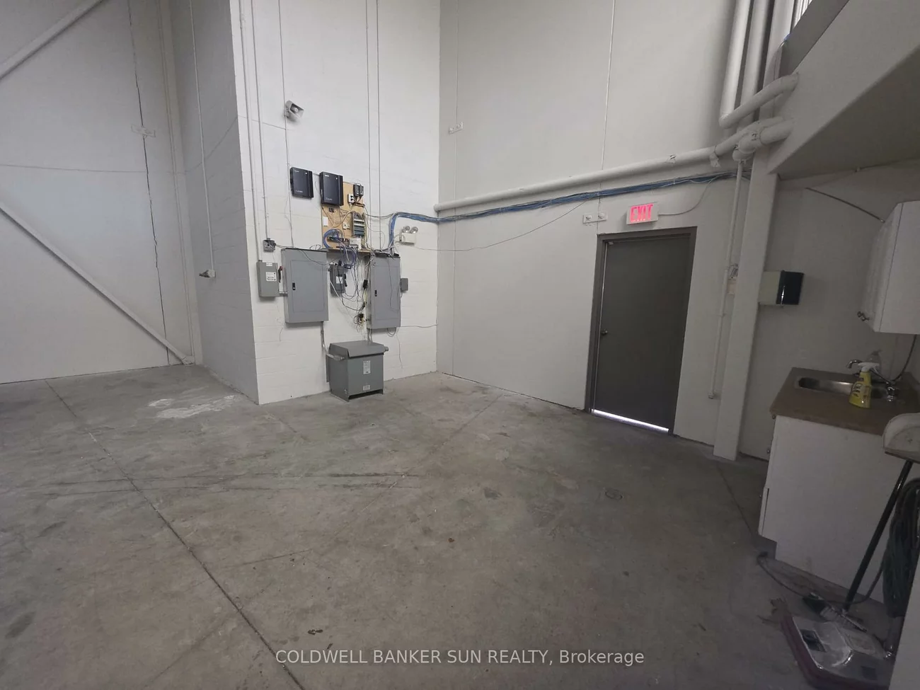 2, Automatic, Gore Industrial North, Brampton