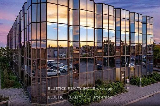 350, Rutherford, Brampton East Industrial, Brampton