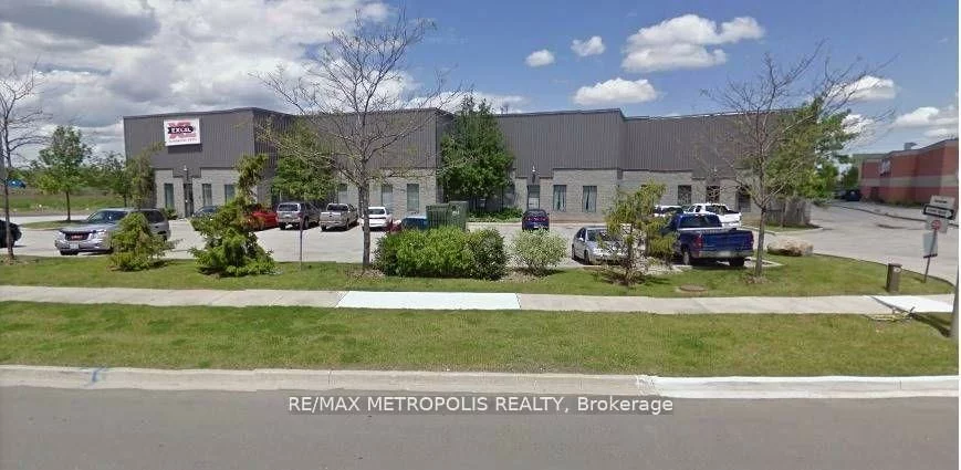 95, Hedgedale, Steeles Industrial, Brampton