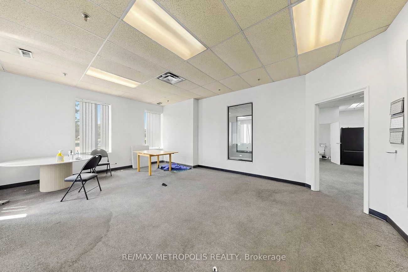 95, Hedgedale, Steeles Industrial, Brampton