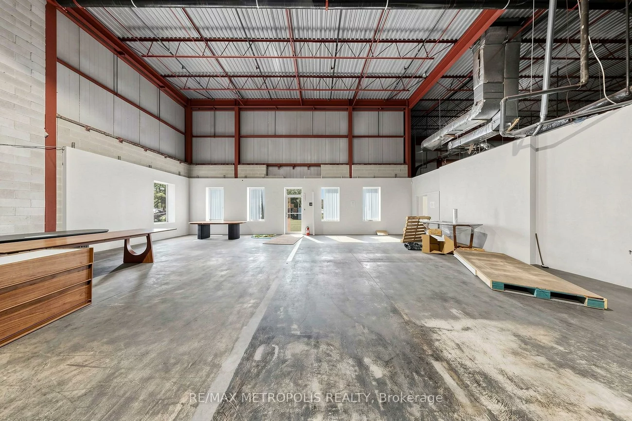 95, Hedgedale, Steeles Industrial, Brampton