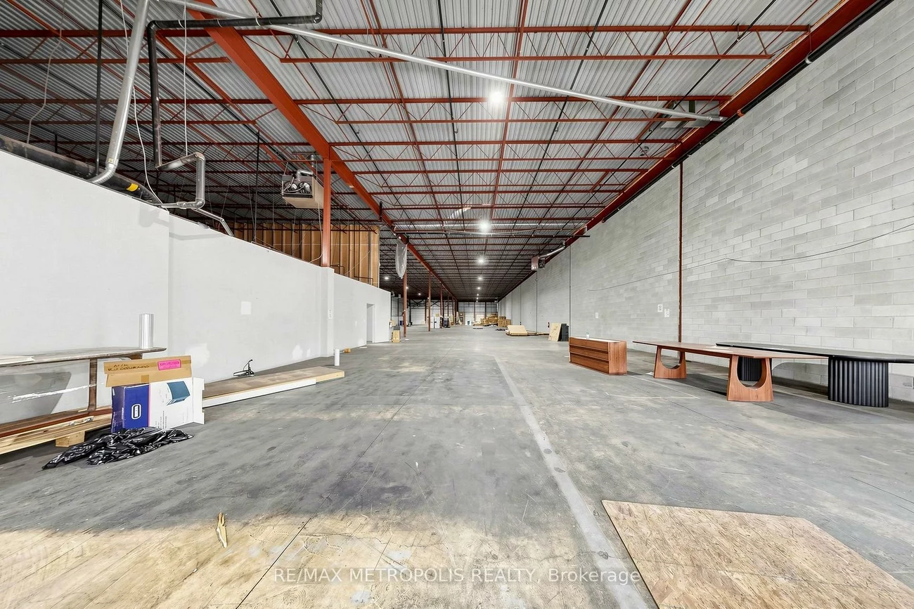 95, Hedgedale, Steeles Industrial, Brampton
