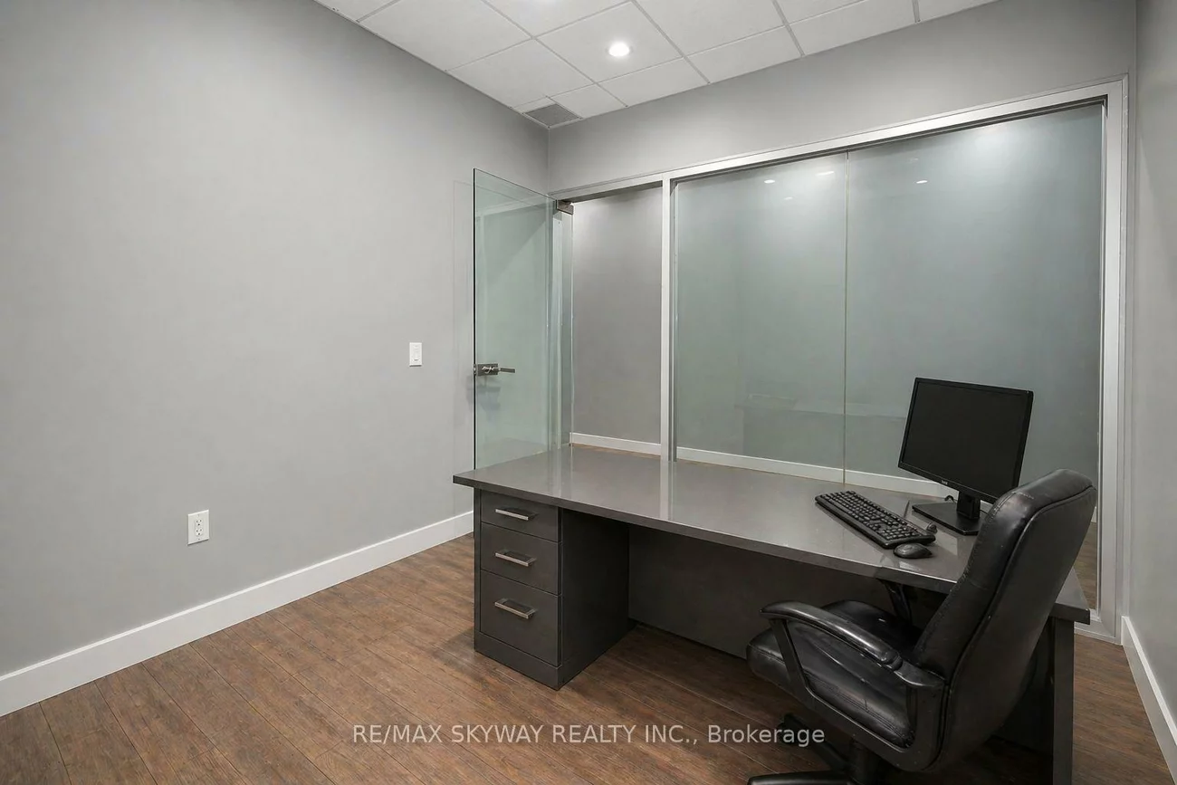 2070, Steeles, Southgate, Brampton