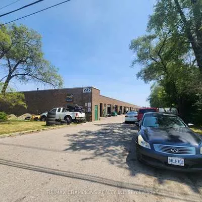 227, Advance, Steeles Industrial, Brampton