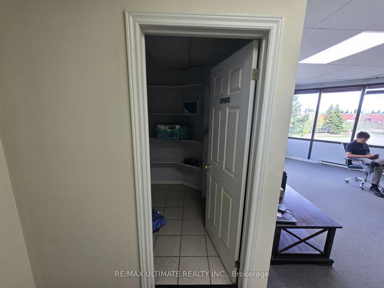 386, Deerhurst, Gore Industrial South, Brampton