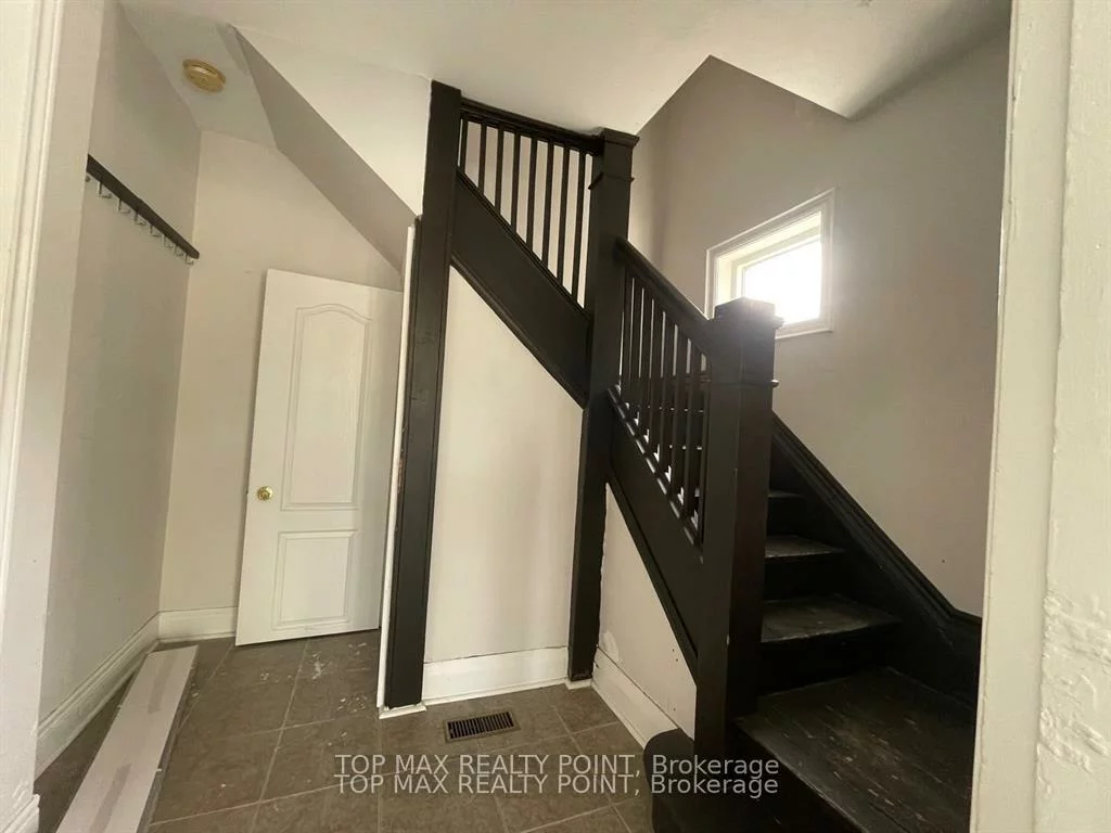 157, Queen, Downtown Brampton, Brampton