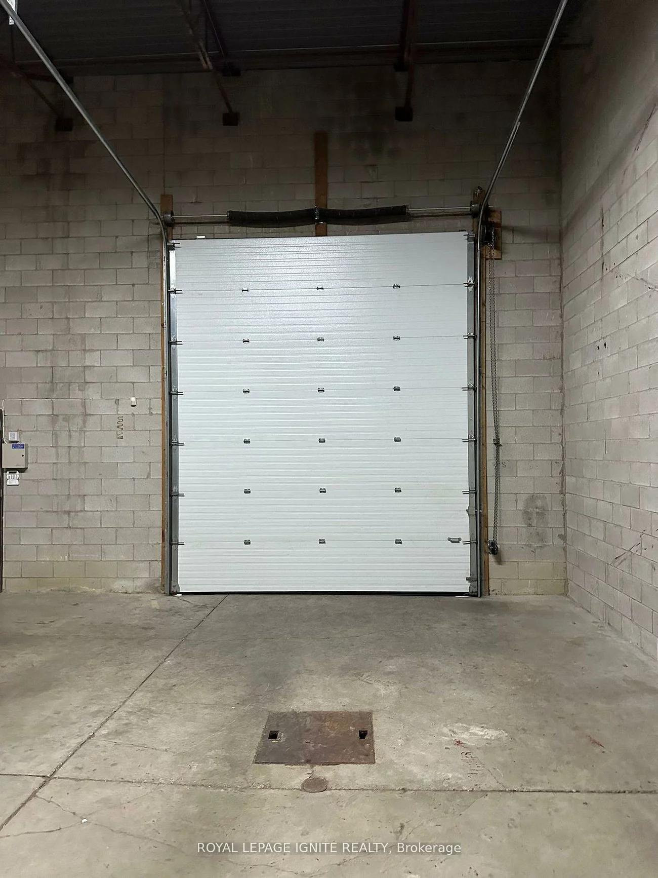 15, Kenview, Parkway Belt Industrial Area, Brampton