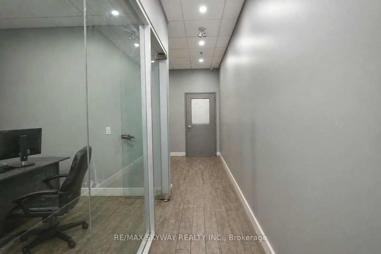 2070, Steeles, Southgate, Brampton