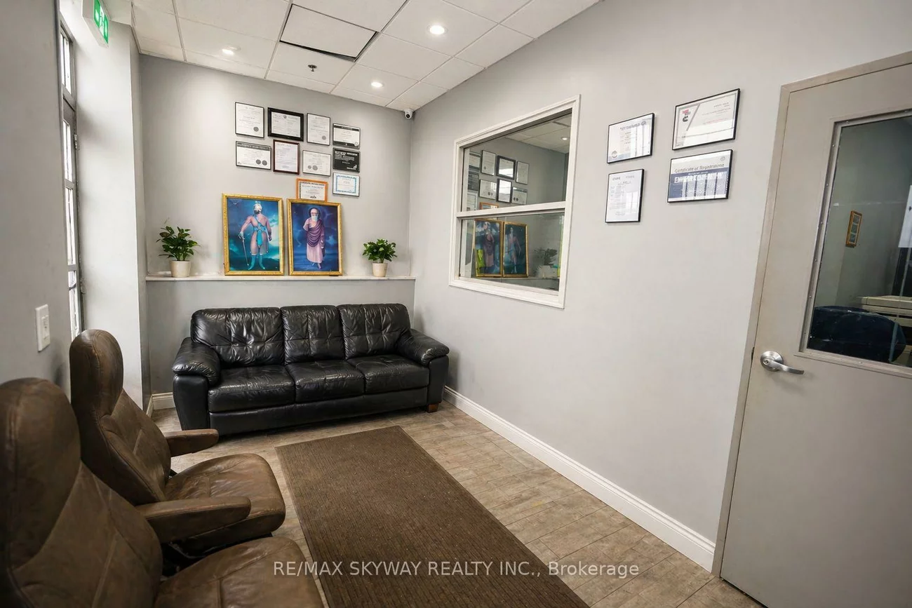 2070, Steeles, Southgate, Brampton