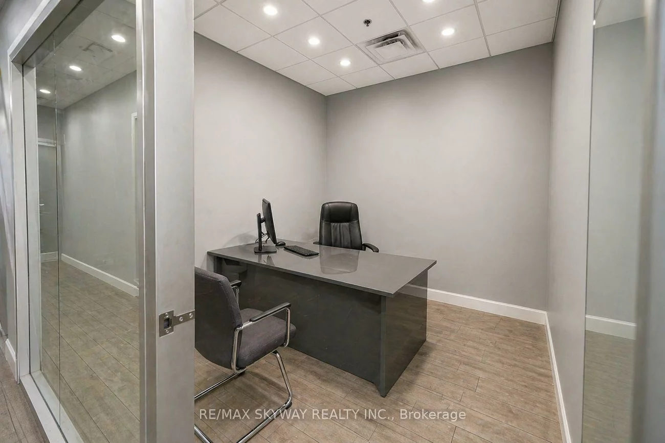2070, Steeles, Southgate, Brampton