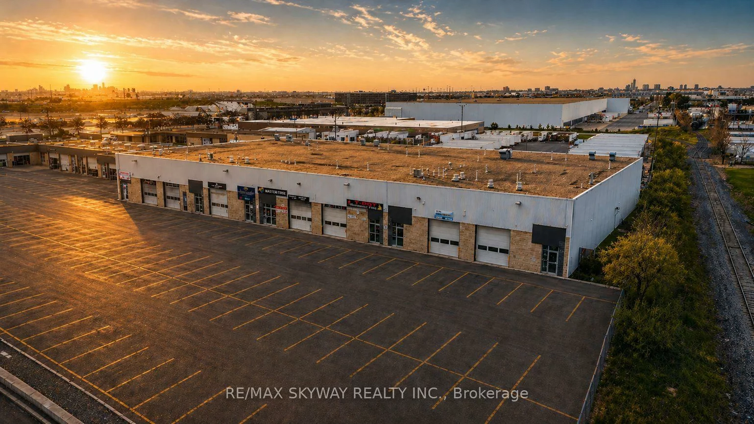 2070, Steeles, Southgate, Brampton
