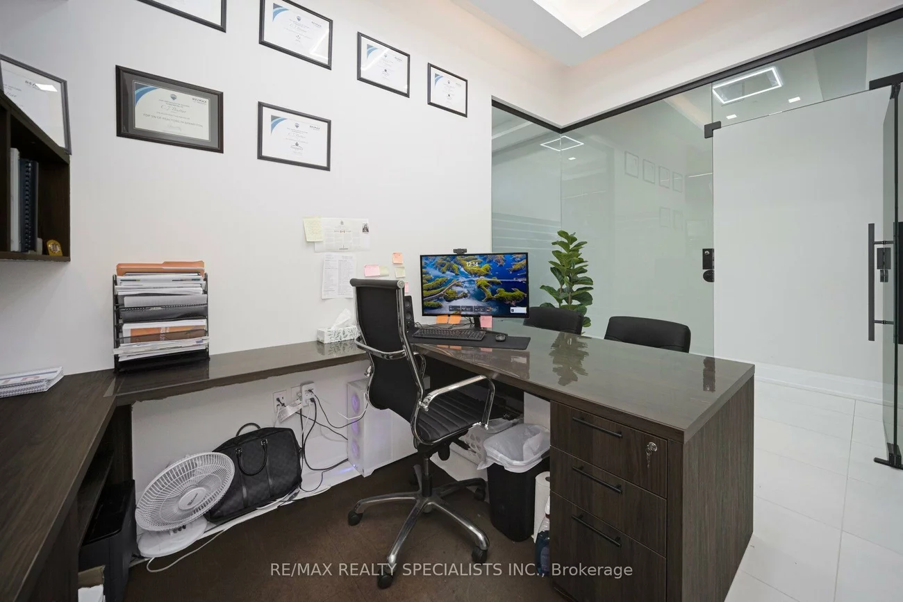 20, MARITIME ONTARIO, Airport Road/ Highway 7 Business Centre, Brampton