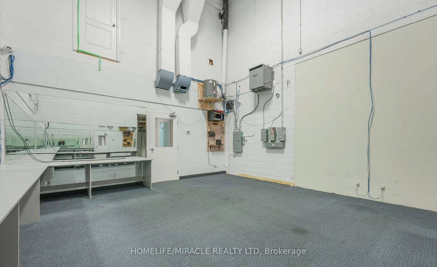 2, Automatic, Gore Industrial North, Brampton