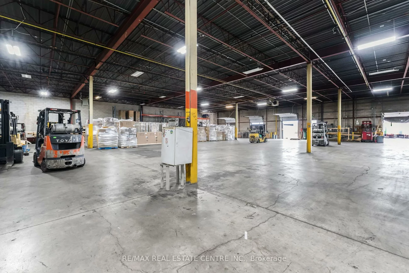 396, Clarence, Brampton East Industrial, Brampton