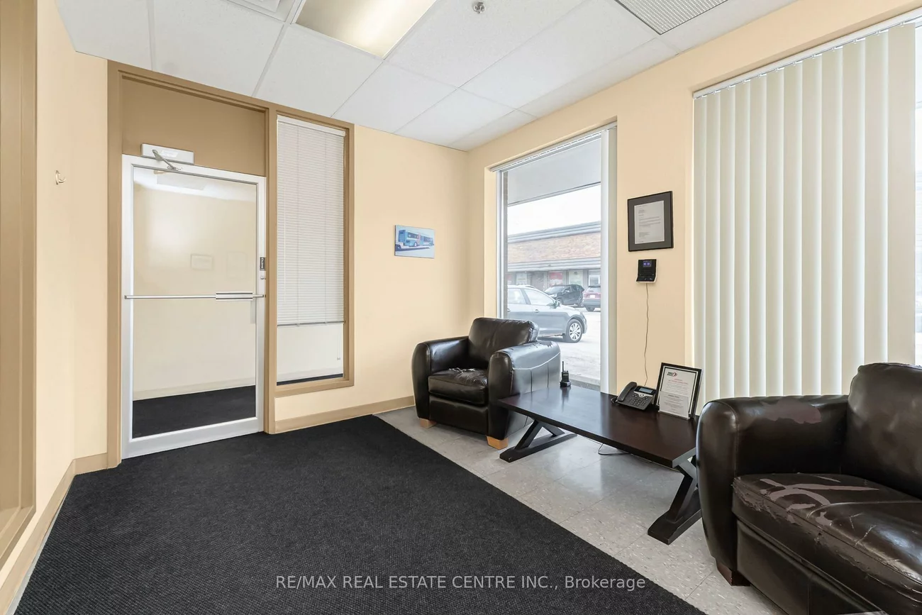 396, Clarence, Brampton East Industrial, Brampton